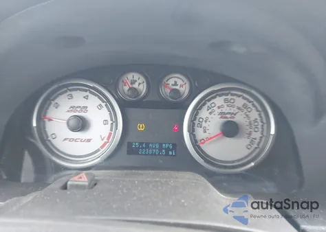 2011 Ford Focus Se z USA, uszkodzony, nr VIN 1FAHP3FN4BW116150